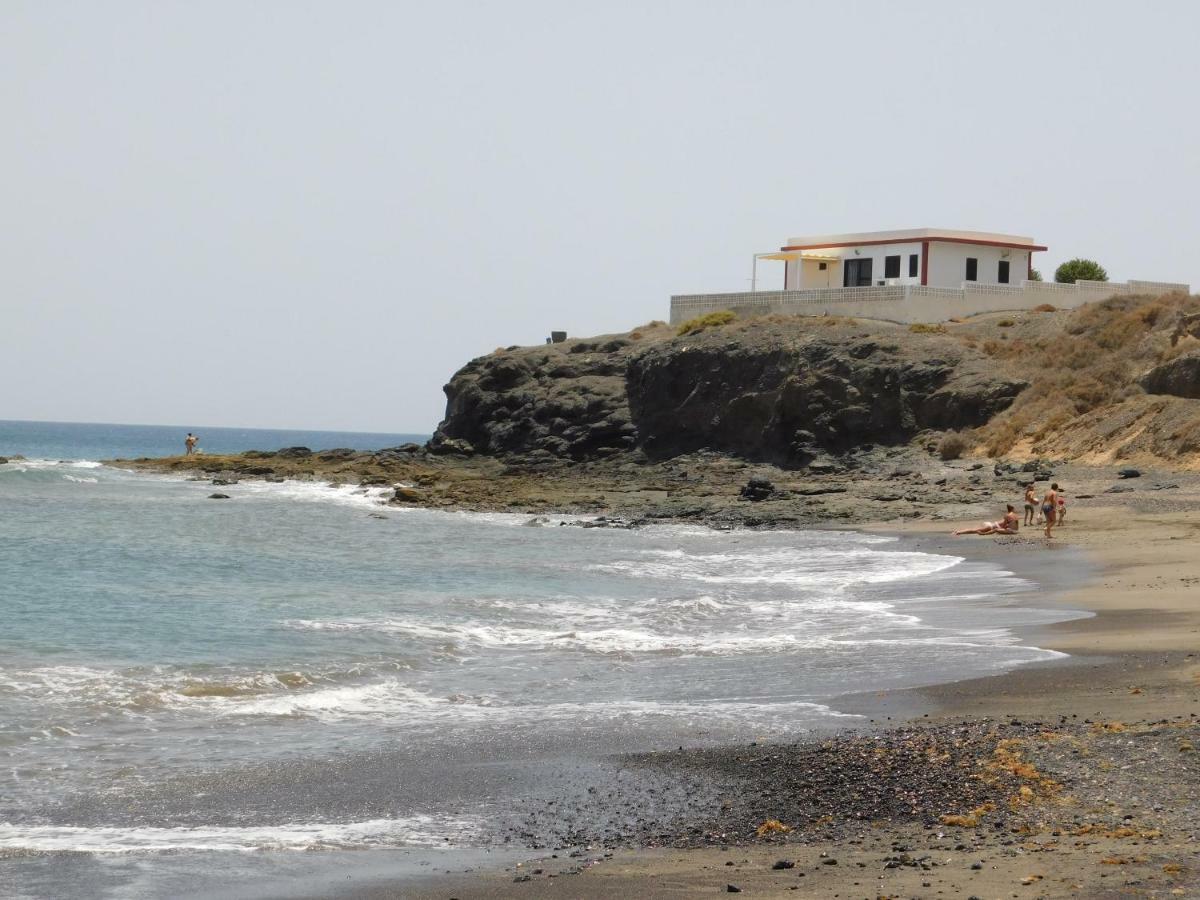Villa El Roquito Ocean View à Tarajalejo Extérieur photo