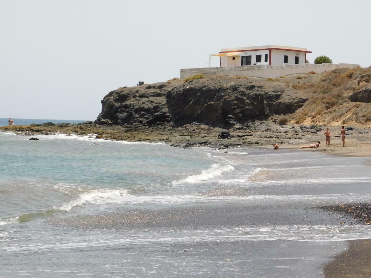 Villa El Roquito Ocean View à Tarajalejo Extérieur photo
